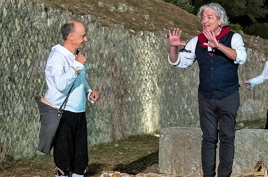 di William Shakespeare, estate rosellana 2021, anfiteatro romano di Roselle (Gr)<br>regia Giacomo Resselli, Guido Targetti<br>

Fabio Sonzogni (Jacques)<br>ph di Giovanni Rossetti e Eleonora Benicchi