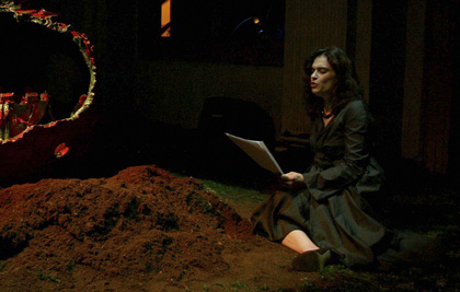 Ogni cosa era più antica dell’uomo e vibrava di mistero, da La Strada di C. Mc Carthy, con Laura Marinoni, prod. Festival DeSidera.